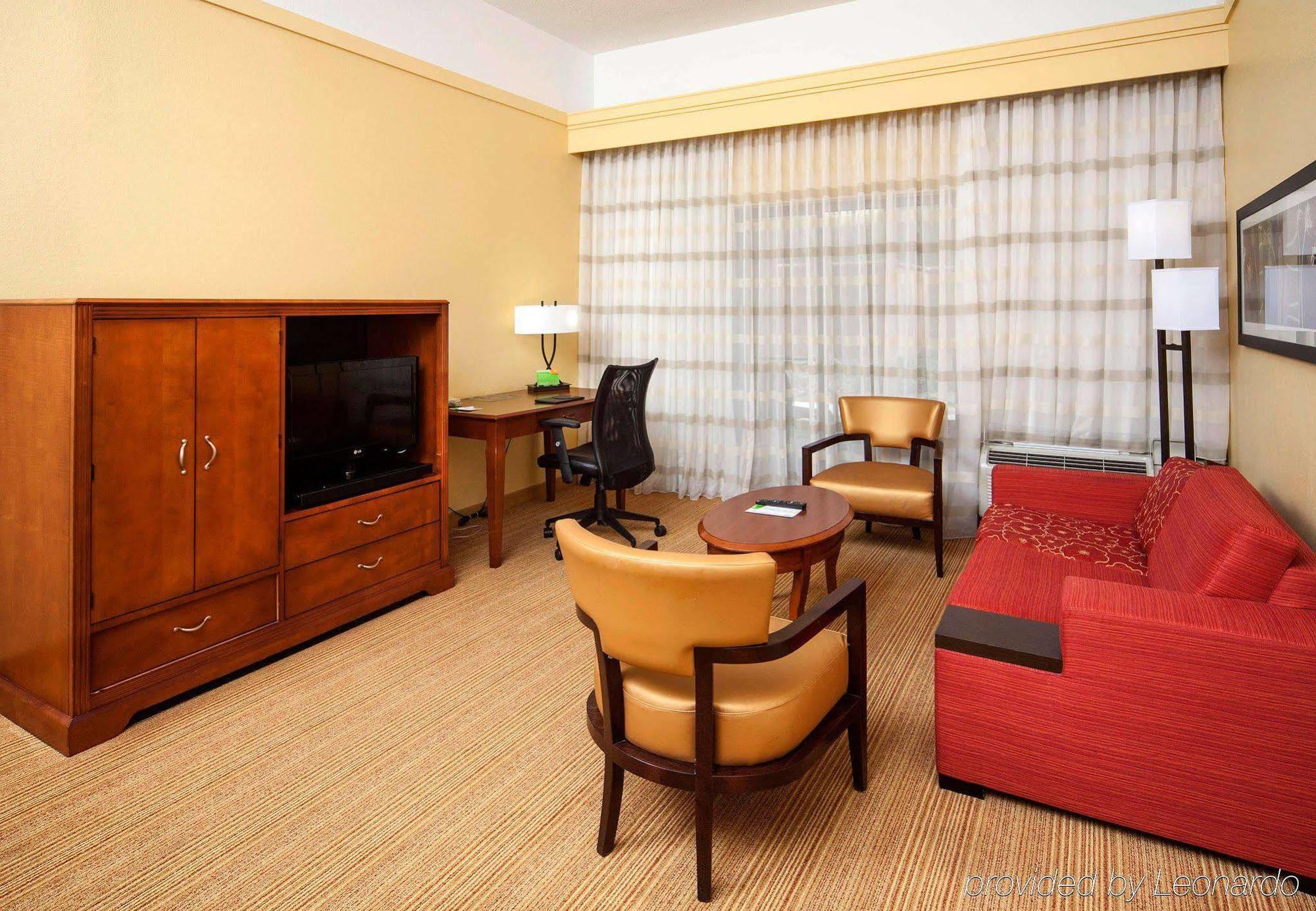 Courtyard By Marriott Valdosta Hotel Eksteriør billede